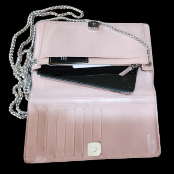 Chanel WOC wallet on chain - Picture 4 of 12